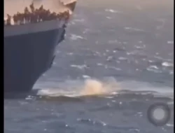 Kapal Tujuan Makassar Terbakar di Perairan Utara Madura, 250 Penumpang Dievakuasi